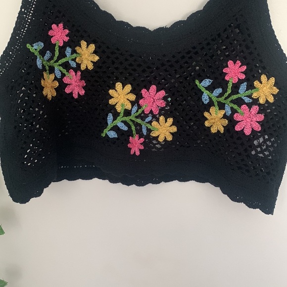 This is a crochet top. It’s in a size medium. - Picture 3 of 3